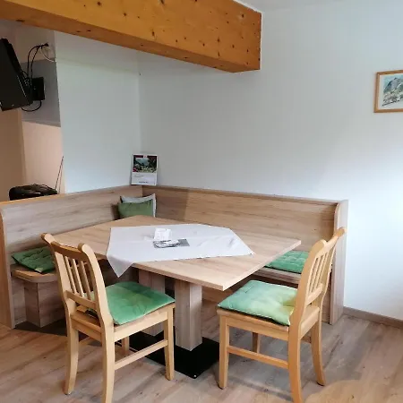 Konukevi Vordergriess 4*