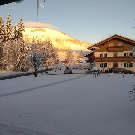 Πανσιόν Vordergriess